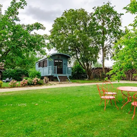 住宿加早餐酒店 La Roulotte De La Des Chouettes